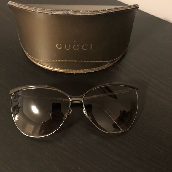 Gucci Sunglasses - Picture 6 of 9